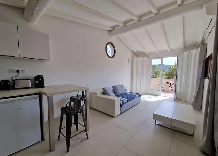 Superbe 150m Santa Giulia *